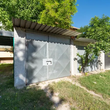 Fontana Felicita - Near The Kolovare شقة *