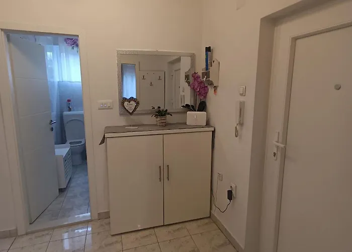 Fontana Felicita - Near The Kolovare Lejlighed